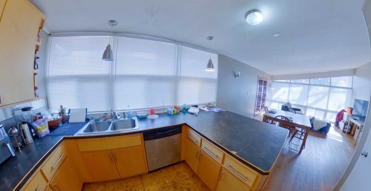 Primary Photo - 3D Tour Available - Garage + Washer & Drye...