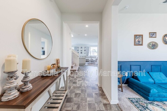 Building Photo - 4872 Goldfinch St