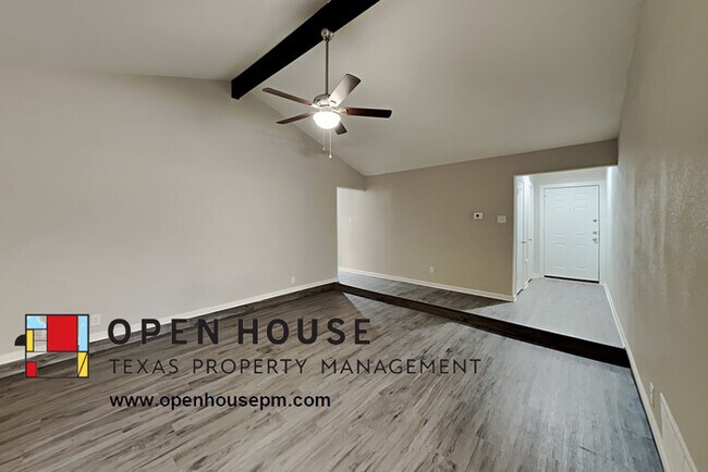 Building Photo - 4505 Cripple Creek Rd, Haltom City