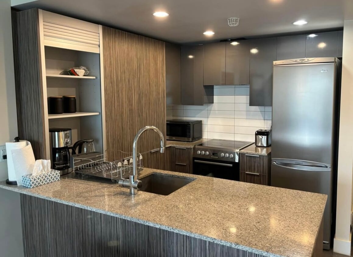 Primary Photo - 1088 Richards St