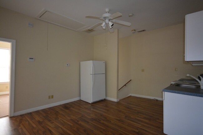 Foto del edificio - Cute As A Button - Available July 5, 2024