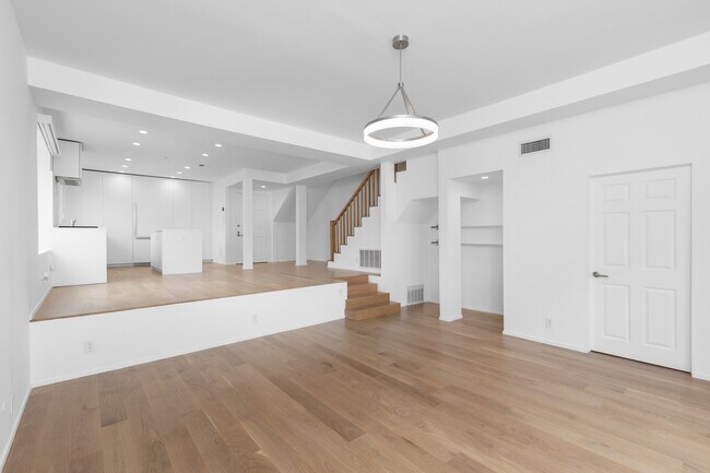Foto del edificio - 11913 Laurelwood Dr