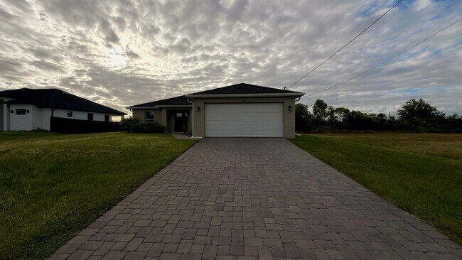 Foto del edificio - 2920 NW 4th Pl