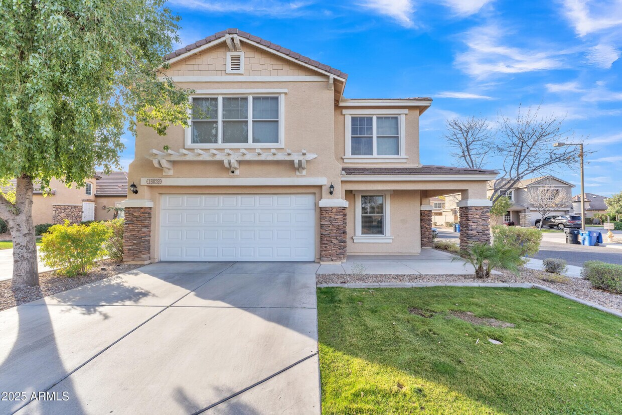 Foto principal - 16029 N 171st Dr