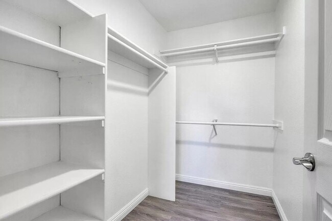 Foto del edificio - 979 Catkin Ct