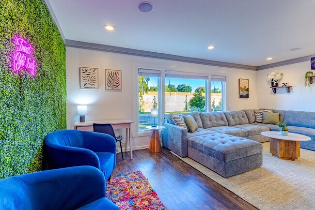 Foto del edificio - 2527 N 113th St