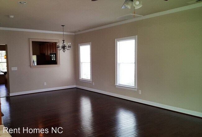 Foto del edificio - 3 br, 2.5 bath House - 7713 ACC Blvd
