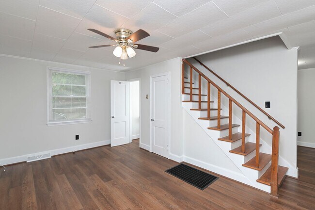 Foto del edificio - 2 bedroom, 1.5 bath home for rent in the h...