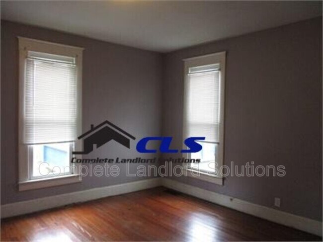 Foto del edificio - 3771 E Park Ave