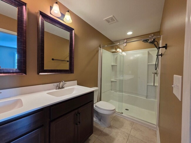 Building Photo - For Lease  End-Unit 3-Bedroom Townhome wit...