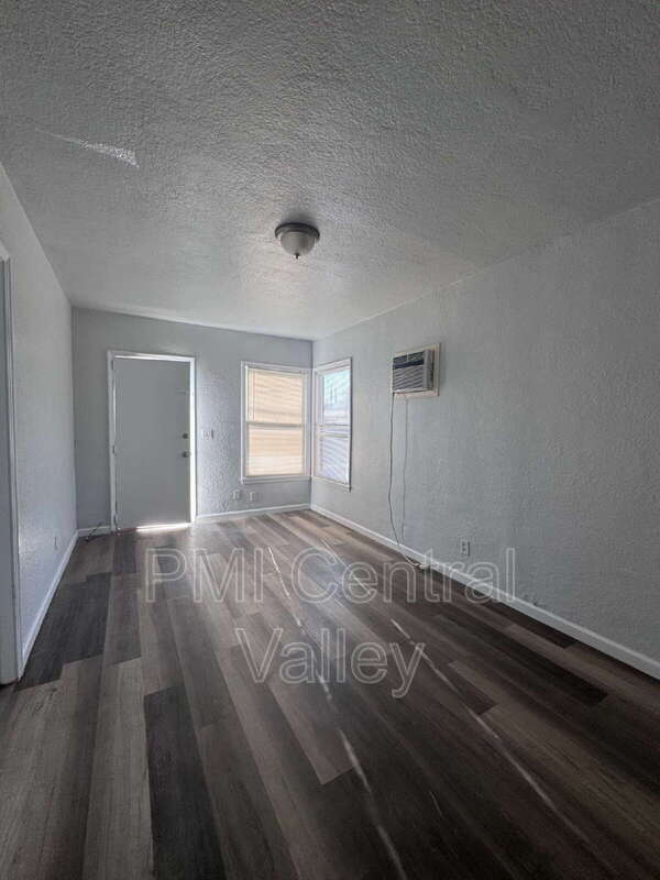 Foto del edificio - 1112 Barberry Ln