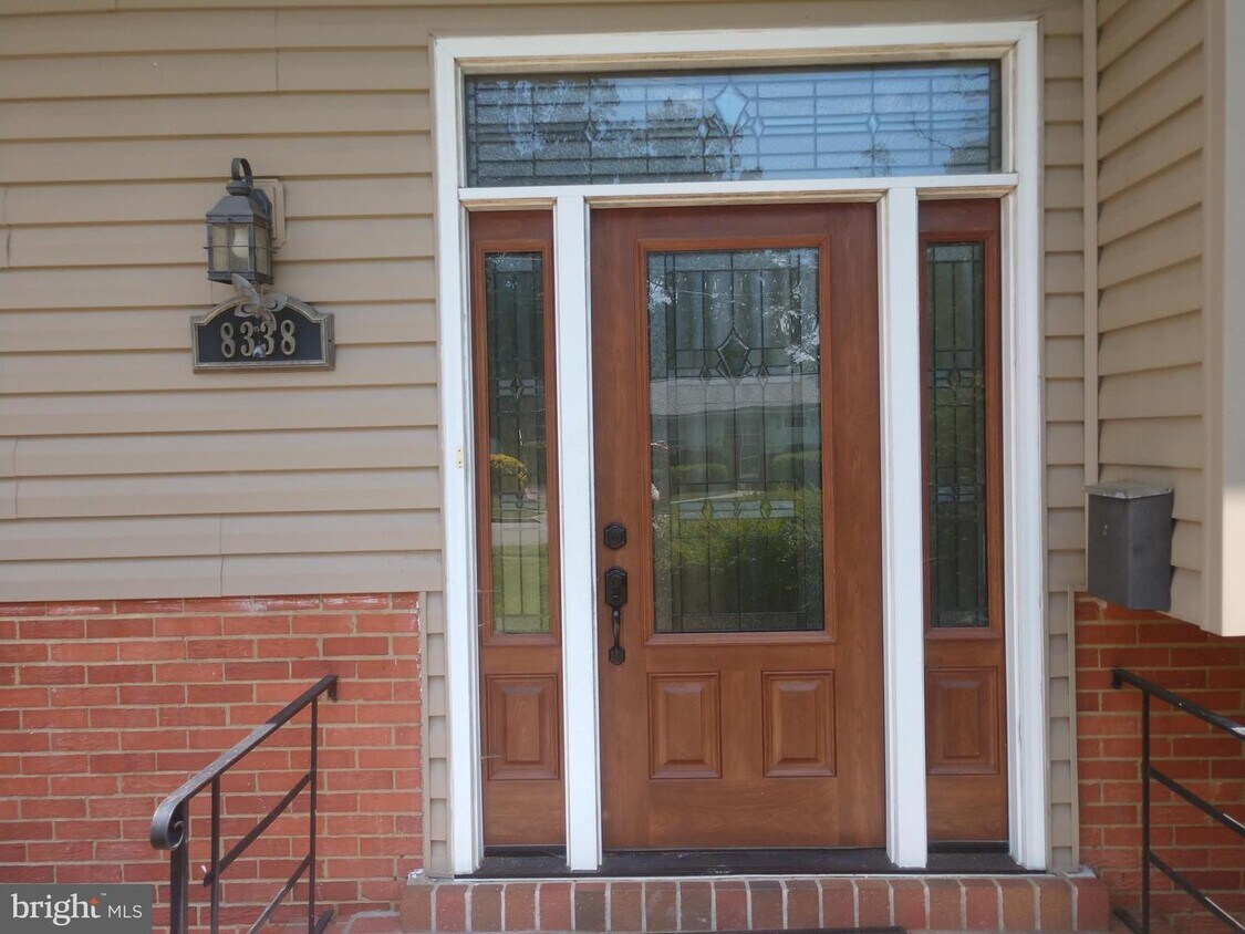 8338 Wagon Wheel Rd, Alexandria, VA 22309 House for Rent in