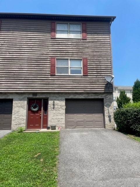 Building Photo - 202 Stone Gate Cir