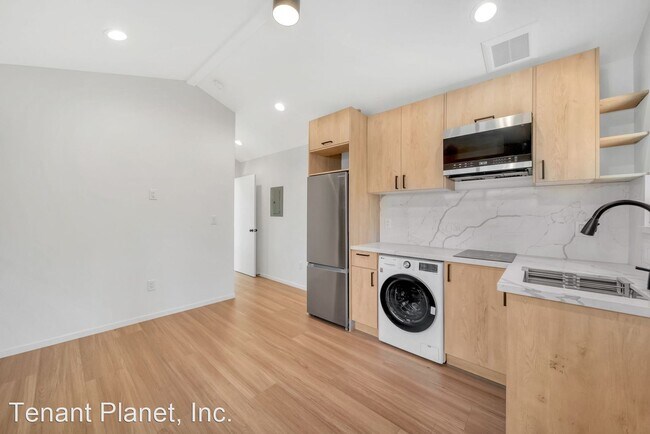 Building Photo - 1 br, 1 bath House - 20255 Glasgow Dr