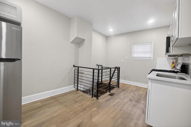 Foto del edificio - 5437 Webster St