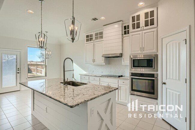 Foto del edificio - 334 S Hill Dr