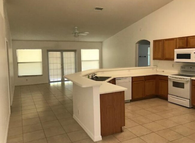 Foto del edificio - 400 SW Ryder Rd