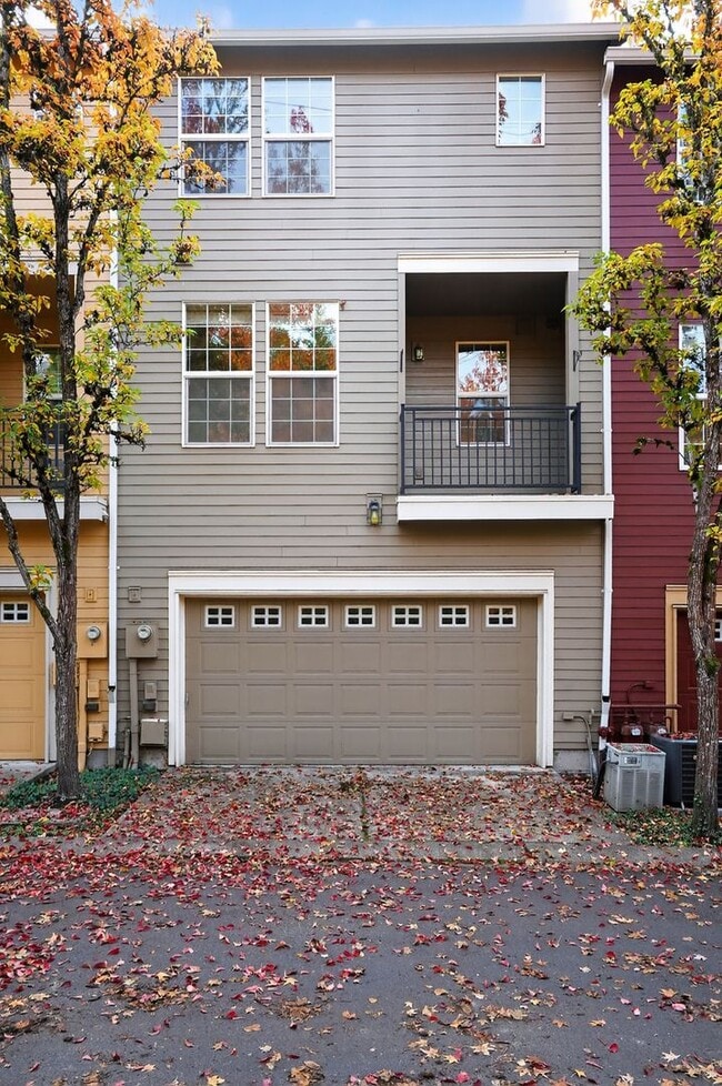 Building Photo - 5889 NE Alder St