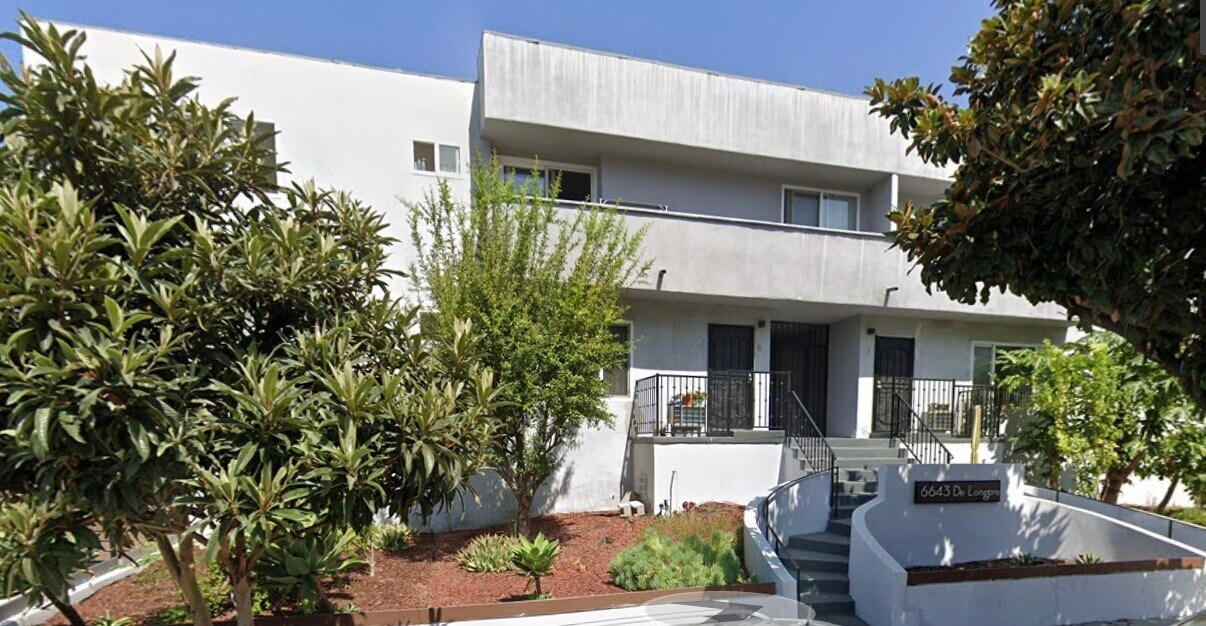 Foto principal - 6643 De Longpre Ave