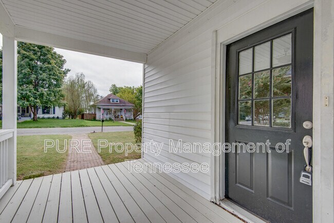Foto del edificio - 4410 Elkins Avenue