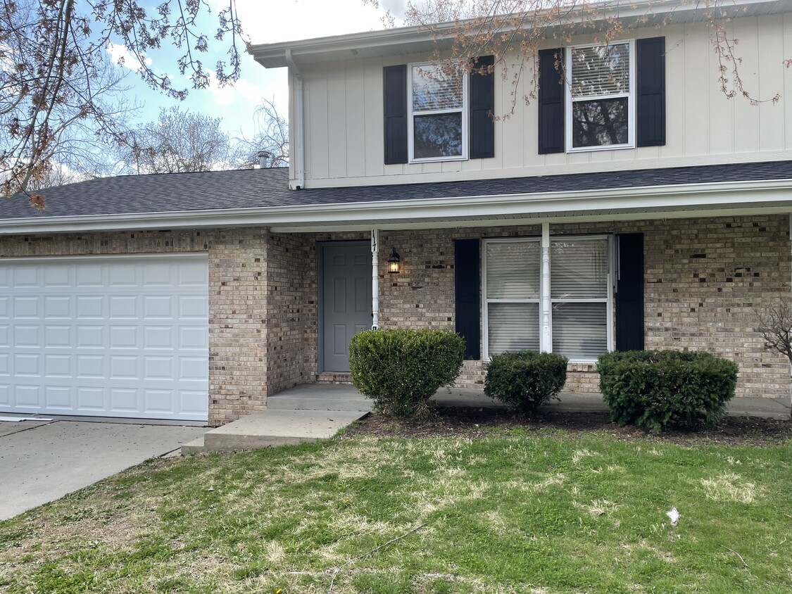 Primary Photo - 117 Christine Dr