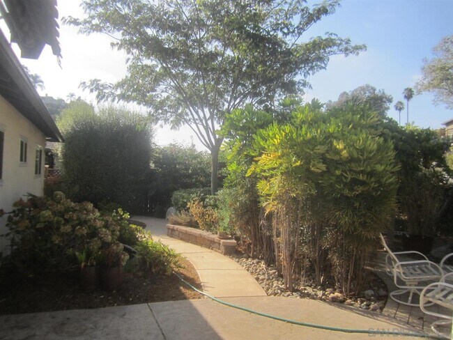 Building Photo - 5652 Campanile Way