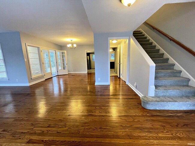 Foto del edificio - 804 S Rotherwood Ave