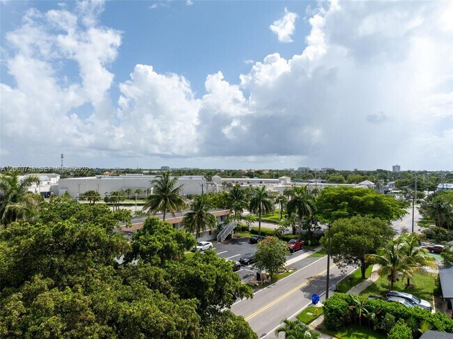 Foto del edificio - 1640 NE 33rd St