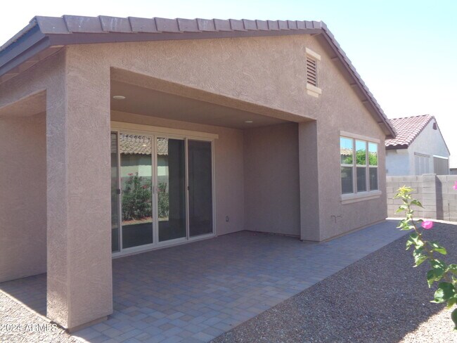 Foto del edificio - 4966 N 205th Gln