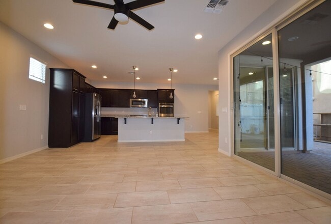 Foto del edificio - Beautiful Cooley Station Bungalow, 3 bed 2.5 bath with loft