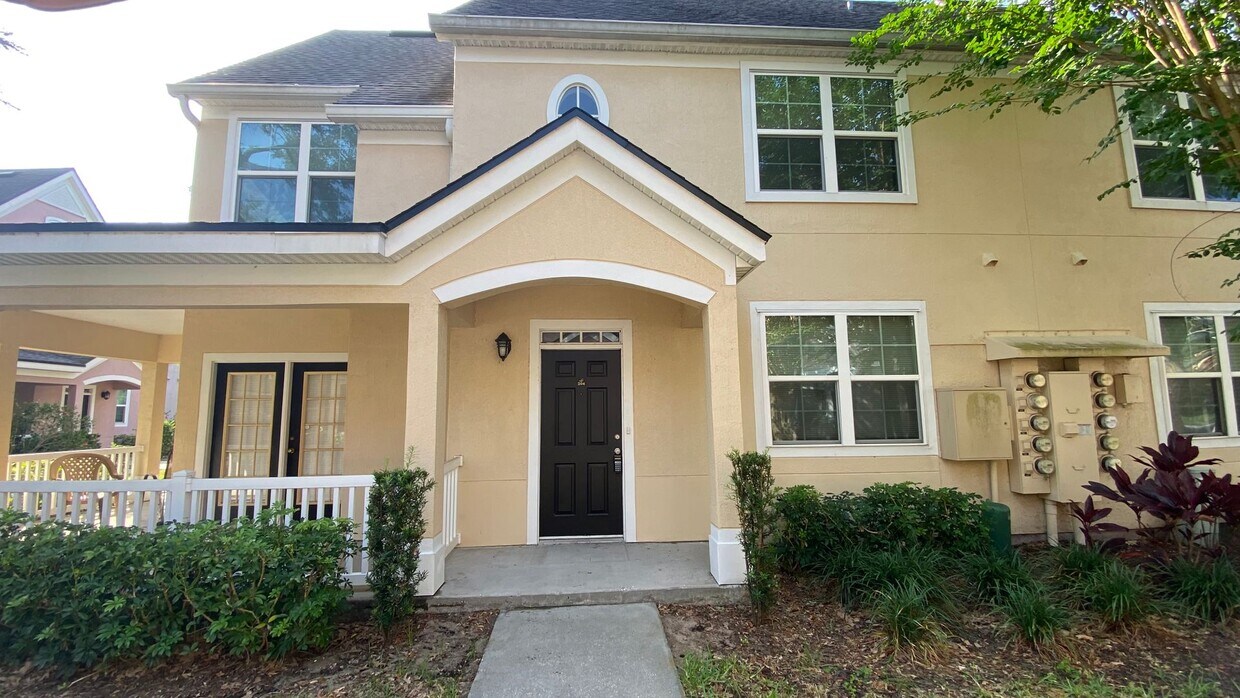 Primary Photo - 2 Bedroom 2 Bath in Hamptons at Metrowest!