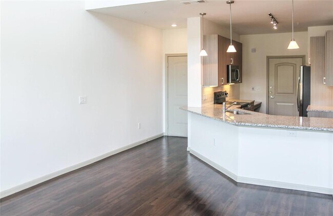 Foto del edificio - 16848 W Lake Houston Pkwy