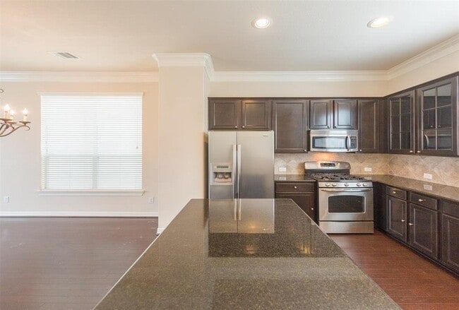 Foto del edificio - 3206 Clearview Cir