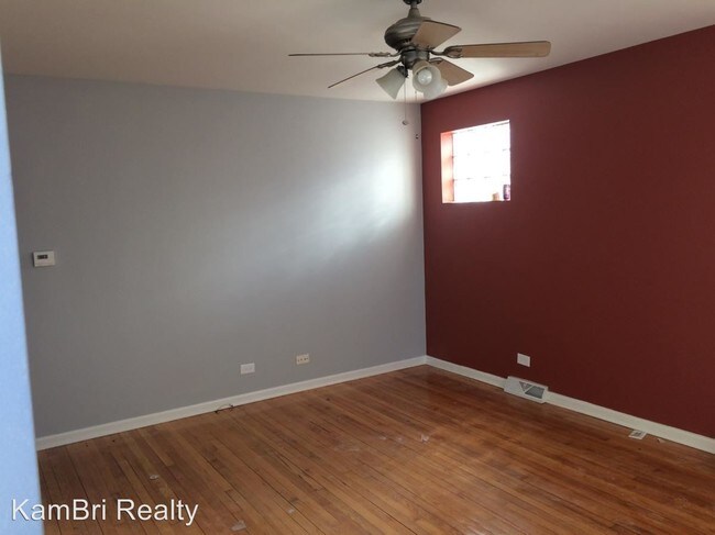 Building Photo - 4 br, 1.5 bath House - 15011 Chicago Rd
