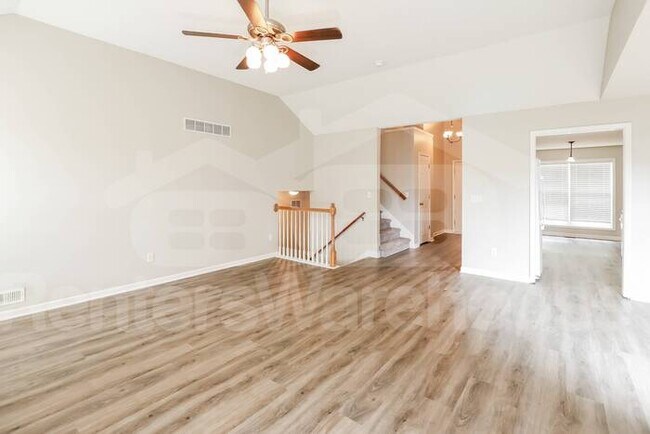 Building Photo - NICE OLATHE GEM! 4 Bed 2.5 Bath!