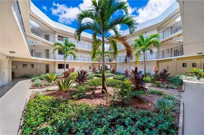 Foto del edificio - 8005 SW 107th Ave