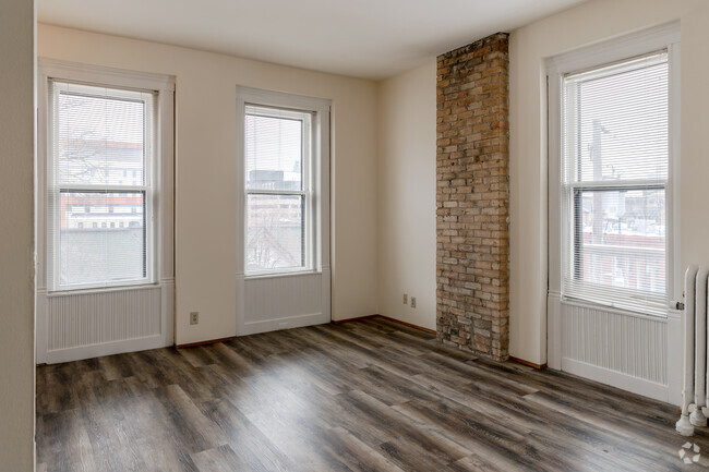 1BR, 1BA - 550SF - Living Room - Drexel Apartments