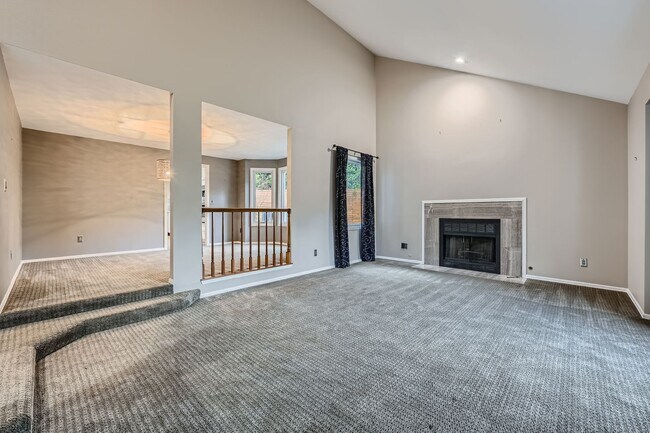 Building Photo - Sammamish Home