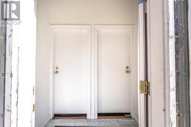 Building Photo - 149 Dovercourt Rd