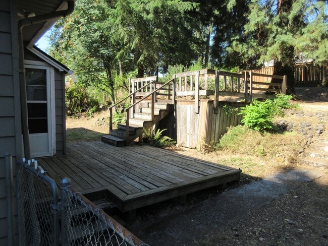 Building Photo - Charming Two Bedroom House by the Park