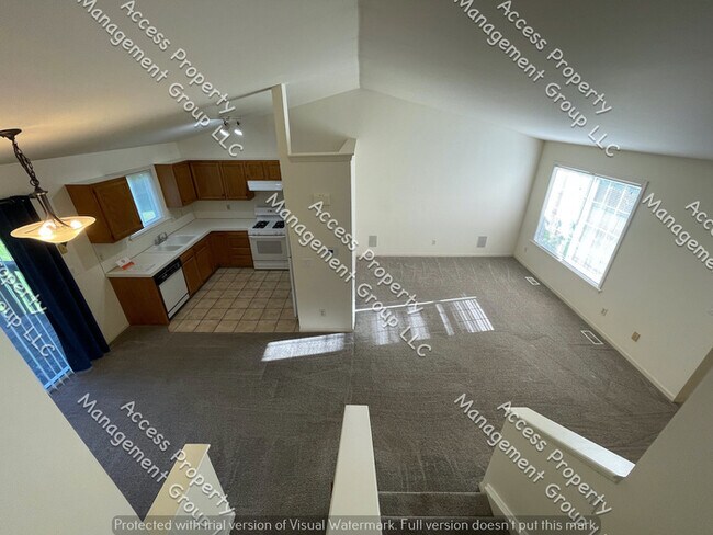 Foto del edificio - Spacious 4 Bedroom Forest Hills Home!