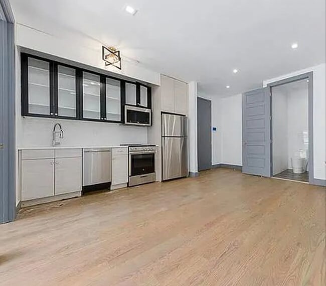 Foto del edificio - 855 Dekalb Ave