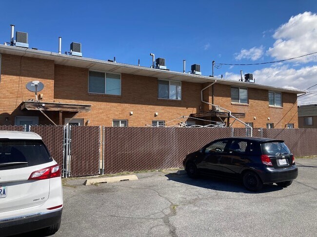 Building Photo - 130 N 200 W