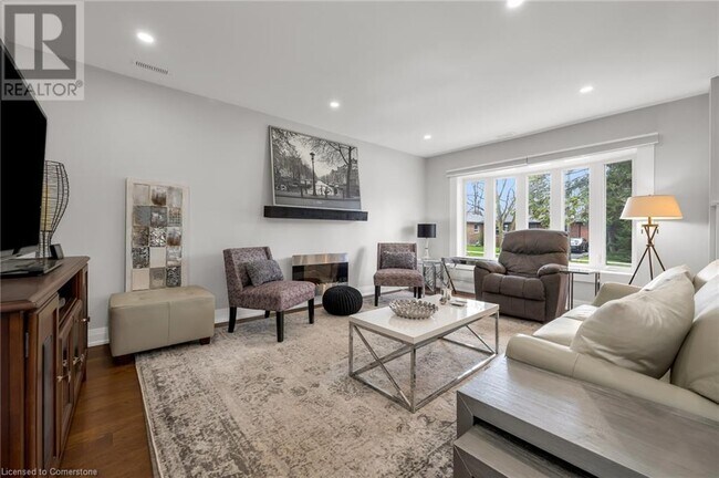 Photo du bâtiment - 22 N Heights Rd