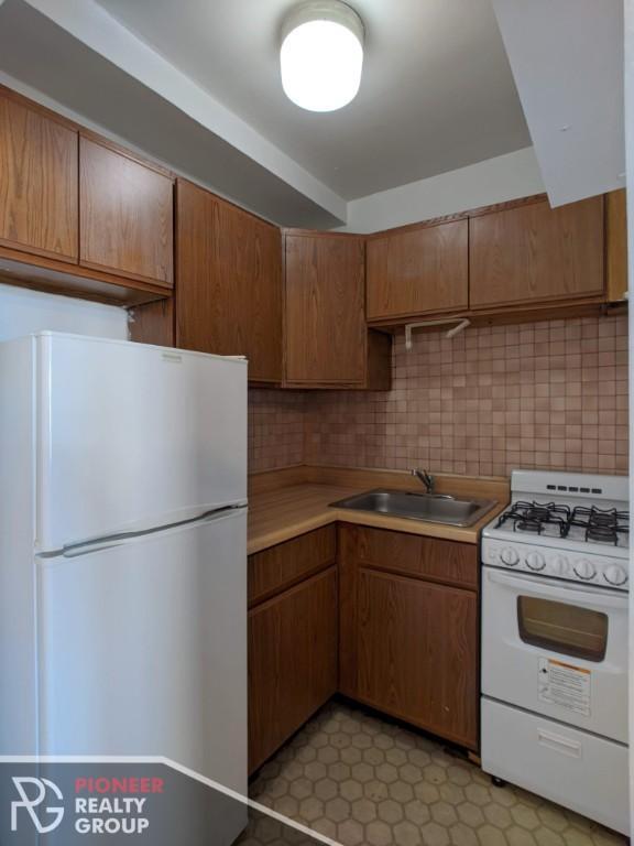 Building Photo - 0 bedroom in CHICAGO IL 60657