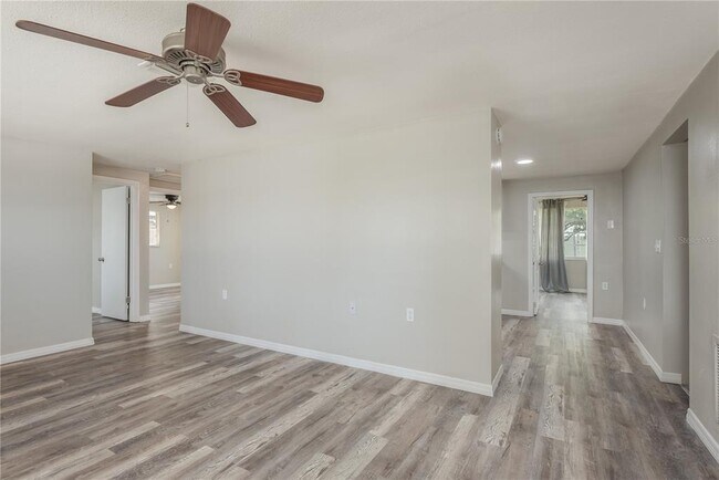 Building Photo - 5646 Festivo Dr
