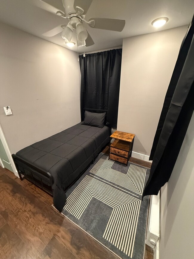 Photo - 5116 Master St Apartment