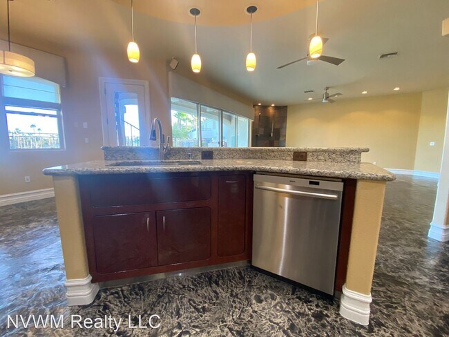 Foto del edificio - 101 Sunshine Coast Ln