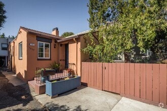 Building Photo - 1053 El Camino Real