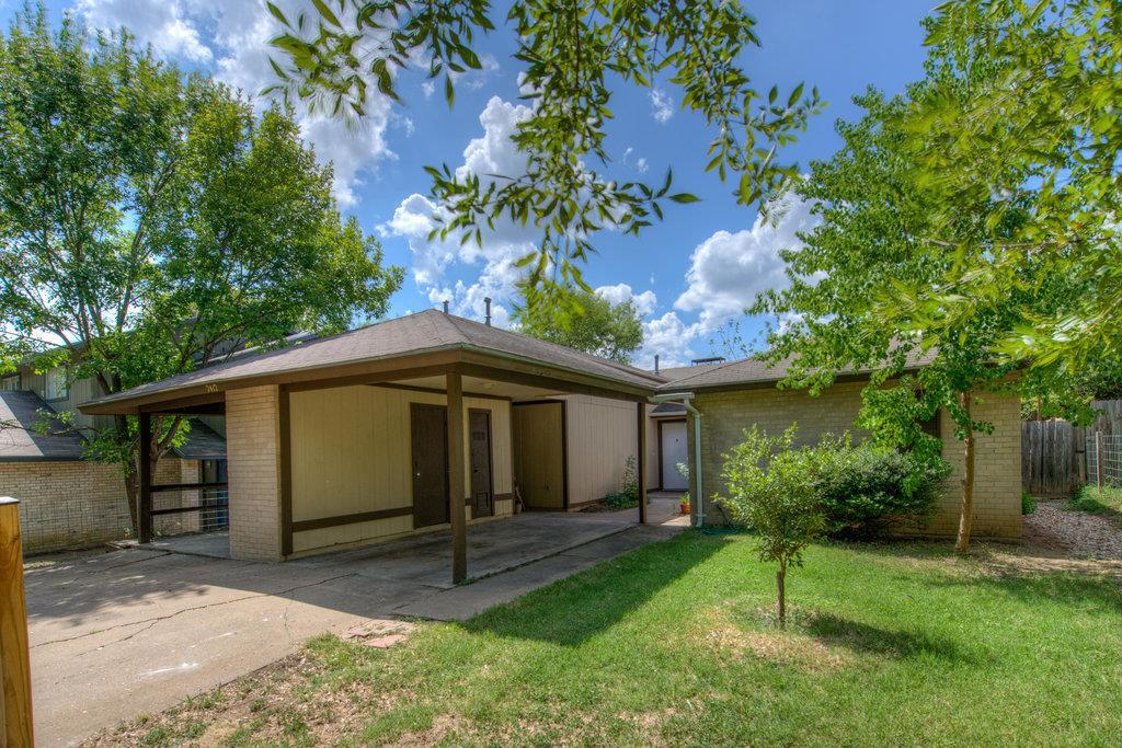 Foto principal - 2412 Burleson Ct